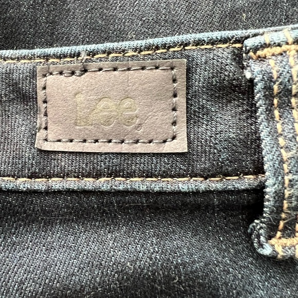 Lee RelaxedFit Jeans - Picture 7 of 9